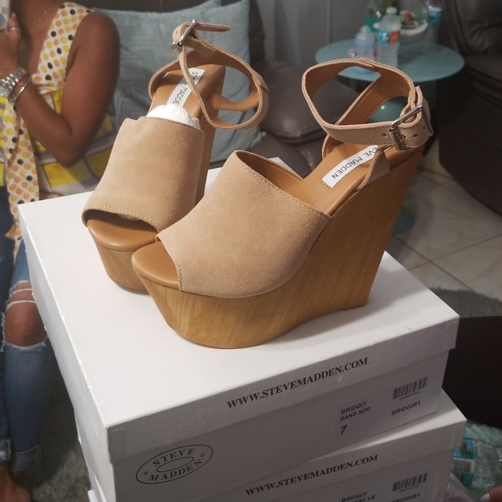 Bridgit sand Steve Madden size 7/37